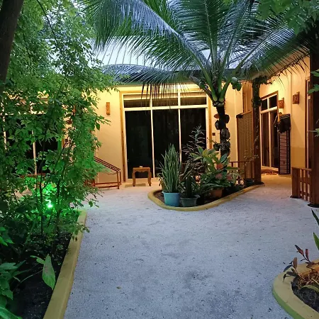 Manta Dhangethi
